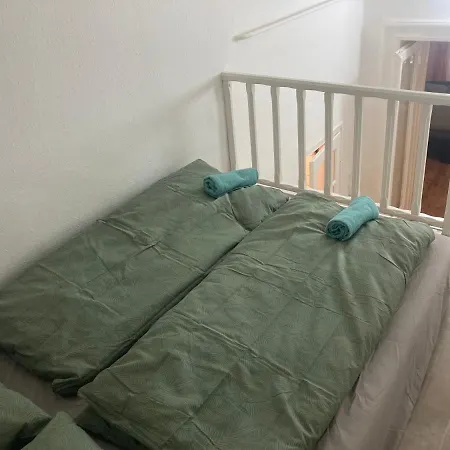 Roland Downtown - Buda * Budapest